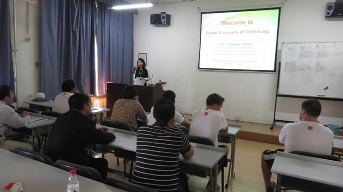 说明: F:\教务\17-2017春\03-短期项目\CEEE\2017CEEE照片\开营\开营照片\IMG_5056.JPG